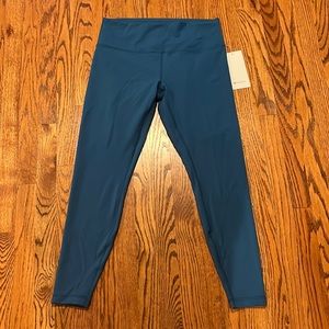 Lululemon Wunder Train Tight 28”